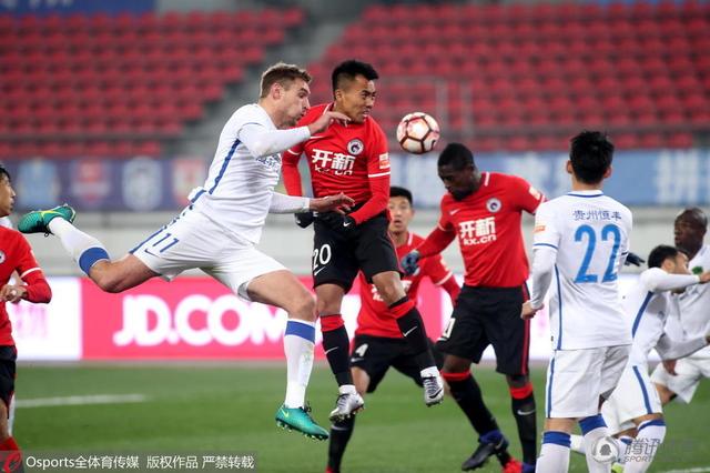 除了古天乐和周冬雨之外，参演这部电影的还有包贝尔、郭碧婷、陈学冬等人，不过参考古天乐此前的古装喜剧电影，这部电影的票房估计不会太高，不过这部电影的主题曲的演唱人选却是锦鲤杨超越